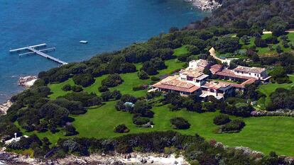 Vista aérea de Villa Certosa, la mansión de Silvio Berlusconi en Cerdeña (Italia).