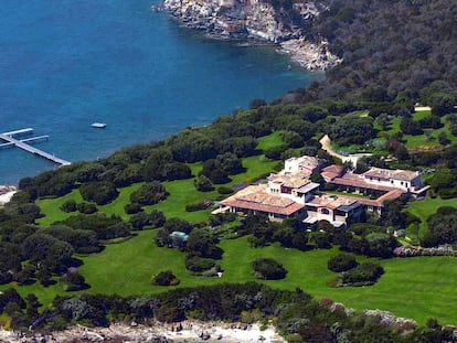 Vista aérea de Villa Certosa, la mansión de Silvio Berlusconi en Cerdeña (Italia).