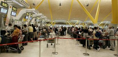 Zona de facturaci&oacute;n de la T4, del aeropuerto de Barajas.