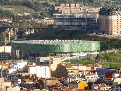 Vista paronámica del Bilbao Arena visto desde la torre Iberdrola.