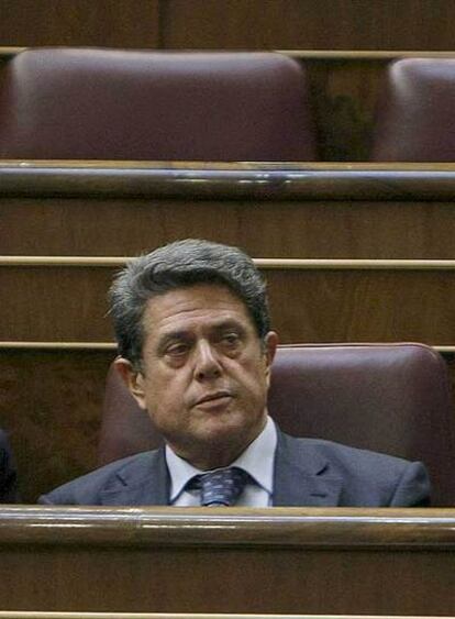 Federico Trillo, en su escaño en el Congreso de los Diputados.