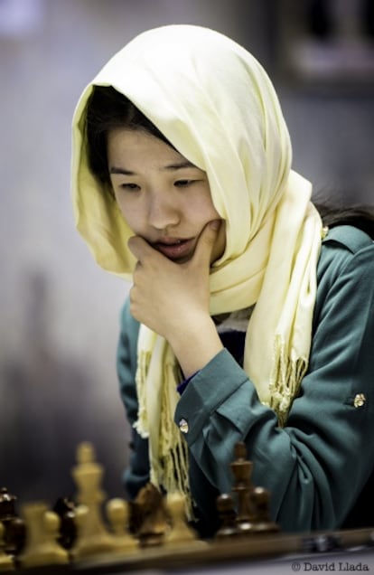 La china Ni Shiqun, de 19 años, durante la segunda eliminatoria del Mundial de Teherán