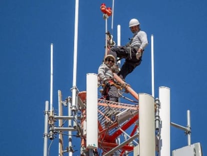 Telefónica exprime su cartera de activos y vende otras 700 torres en Colombia