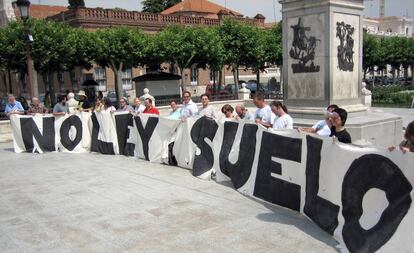 Manifestación en Alcalá de Henares contra la Ley del Suelo, en una imagen de archivo.