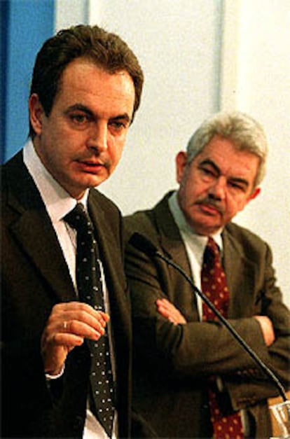 José Luis Rodríguez Zapatero y Pascual Maragall, ayer en Barcelona.