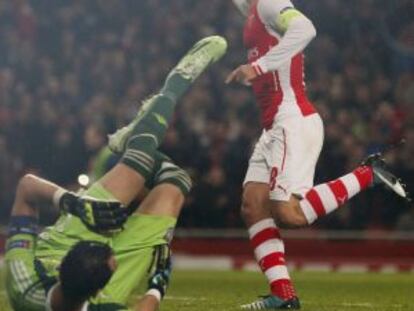 Arteta festeja un gol suyo de penalti ante el Anderlecht.
