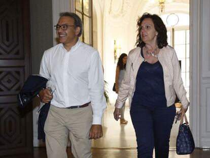 Manolo Mata, portavoz del PSPV en las Cortes Valencianas, y la diputada Carmen Mart&iacute;nez