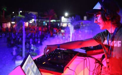 Un dj en Neptunalia el año pasado.