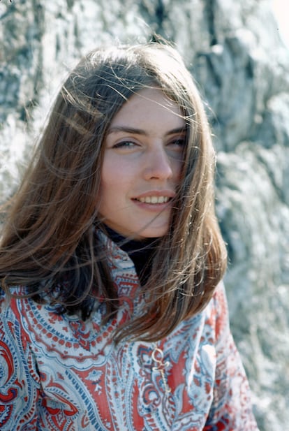Cuando a Debbie Harry le preguntan qué siente al cumplir 80 años (nació el 1 de julio de 1945 en Miami), asegura que prefiere no pensarlo demasiado. “Mi madre solía decir que tenía 25 y yo estoy igual. Y la verdad es que no quiero tener la misma vida que cuando era más joven. ¡Ya lo he hecho! Esa es la belleza de envejecer; ya sabes de qué se trata. Lo llevas en el corazón, en el alma y en la memoria…”, respondía el icono del rock en una reciente entrevista concedida a 'The Times'. 