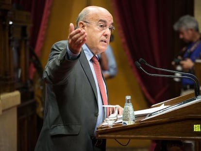 El consejero de Salud Boi Ruiz en el Parlament.