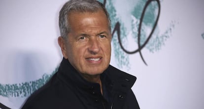 El fotógrafo peruano Mario Testino.