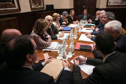 Artur Mas encabeza la reunión del Consejo Ejecutivo del Gobierno catalán celebrada en el Parlament.