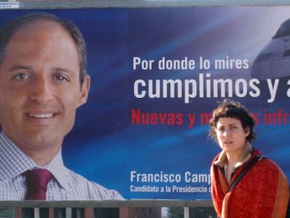 Valla electoral de Francisco Camps con el AVE en la campa&ntilde;a electoral del 2003. 