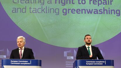Una rueda de prensa en la Comisión Europea para tratar la cuestión del ecopostureo.