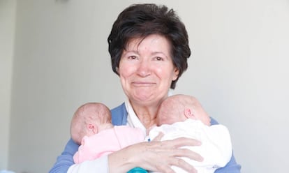 Mauricia Ibáñez, aged 64, with her twins.