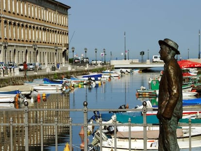 La estatua de James Joyce en el Ponte Rosso de Trieste.