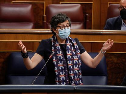 La ministra de Asuntos Exteriores, Arancha González Laya, responde a una pregunta de la oposición durante una nueva sesión de control al Gobierno este miércoles en el Congreso de los Diputados.