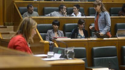 El grupo parlamentario de EH Bildu, este jueves durante el pleno.