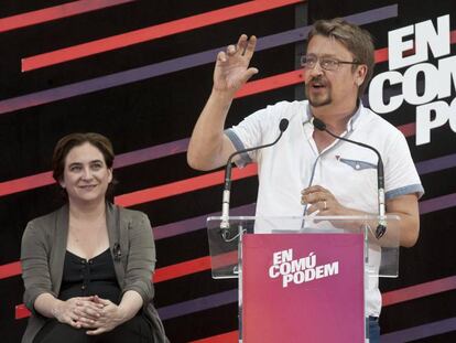 Xavier Domènech y Ada Colau, ayer en Girona.