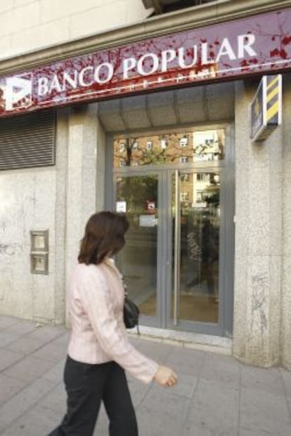 Vista de una sucursal del Banco Popular.