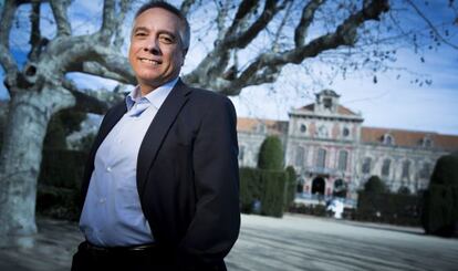 Pere Navarro, el pasado miércoles en el Parque de la Ciutadella de Barcelona, con el Parlament al fondo.