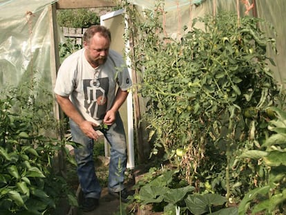 Martin Verfondern, en su invernadero, en septiembre de 2009.