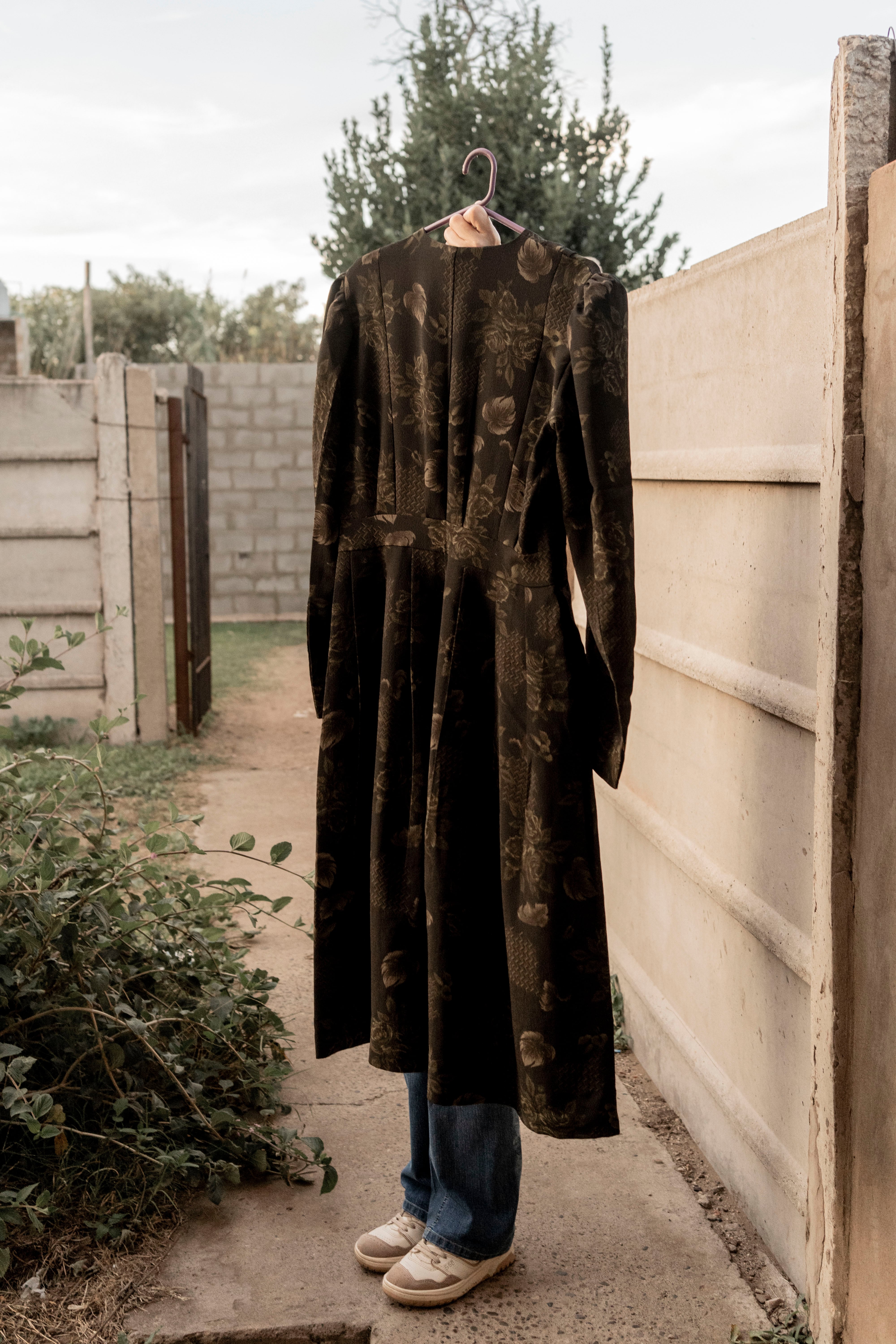 El vestido que llevaba Elizabet Bueckert el día de su salida de la colonia.