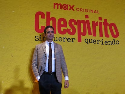 Arturo Barba interpreta a Rubén Aguirre, el actor que actúa como el 'Profesor Jirafales'.