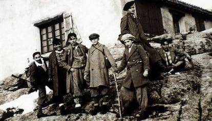 Grupo de alumnos de la Institución Libre de Enseñanza en Guadarrama en los años veinte foto.