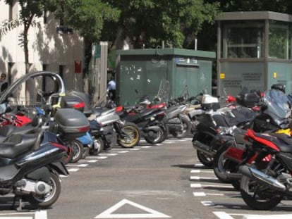 Parking de motos en el centro de Madrid.