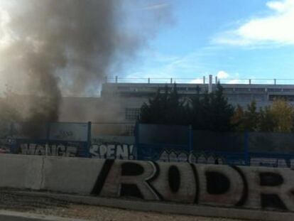 El fuego que salía del túnel, captado por el usuario de Twitter SergioBang.