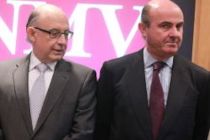 Los ministros de Hacienda y Econom&iacute;a, Crist&oacute;bal Montoro y Luis de Guindos.