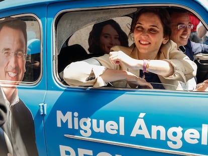 El alcalde de Leganés Miguel Ángel Recuenco junto a la presidenta de la Comunidad de Madrid en mayo.