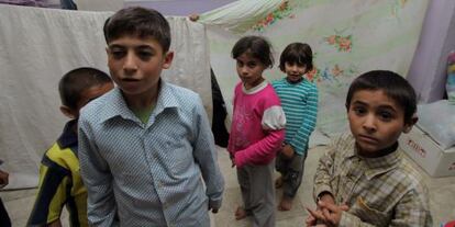 Niños sirios refugiados en la ciudad turca de Reyhanli, cerca de la frontera siria, el pasado 12 de mayo.