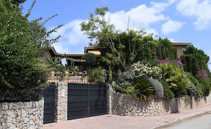 Entrada de la casa de Mallorca que ha comprado la familia de Michael Schumacher.