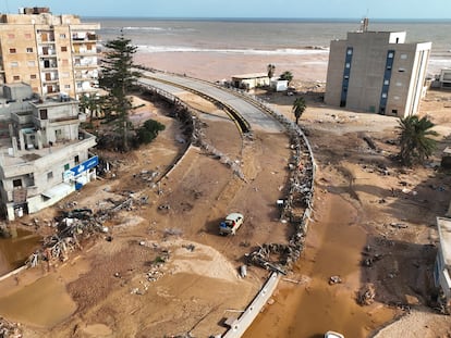 Destrozos en la ciudad libia de Derna tras el paso del temporal ‘Daniel’, este martes.