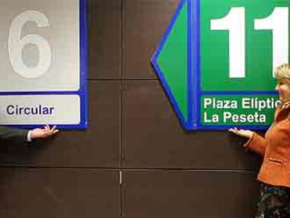 El alcalde de Madrid, Alberto Ruiz-Gallardón, y la presidenta de la Comunidad, Esperanza Aguirre, inauguran ayer una nueva estación de metro.