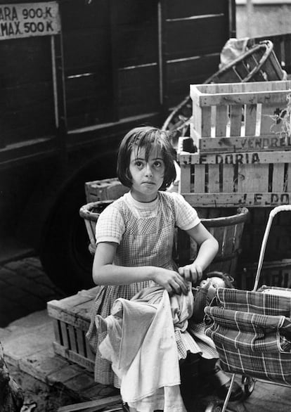 'Niña con muñeca', 1959.