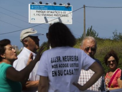 Protesta de los vecinos que se niegan a abandonar sus casas