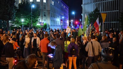 Una protesta en contra de la nueva ley de medios en Polonia, en Varsovia, este miércoles.