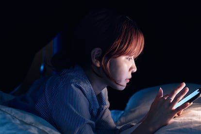 “Una de las funcionalidades principales de las redes sociales es aportar esa conexión, pero tienen la cara B que también es muy fácil romper esa conexión", explica Clara Virós, investigadora en la Universidad Pompeu-Fabra.