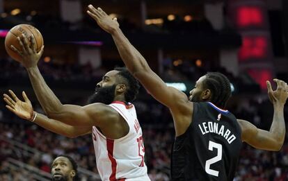 Harden supera a Leonard n el Rockets-Clippers.