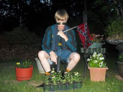 Dylann Roof, em foto em seu site.