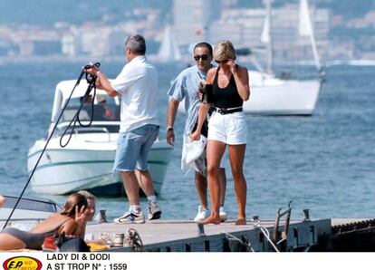 La princesa Diana con Dodi Al Fayed, en Saint Tropez (Francia), en verano de 1997. 