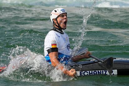 Pau Echaniz, celebra en su actuación en la competición de slalom, este jueves.