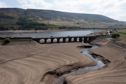 Embalse de Woodhead, en Derbyshire, en el centro de Inglaterra, que ha vivido este mayo un episodio de sequía.