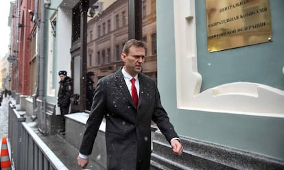 Navalny, ao chegar &agrave; Comiss&atilde;o Eleitoral Central russa.