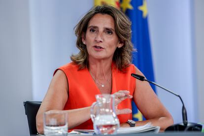 La vicepresidenta tercera y ministra para la Transición Ecológica, Teresa Ribera, durante la rueda de prensa posterior al Consejo de Ministros, en septiembre.