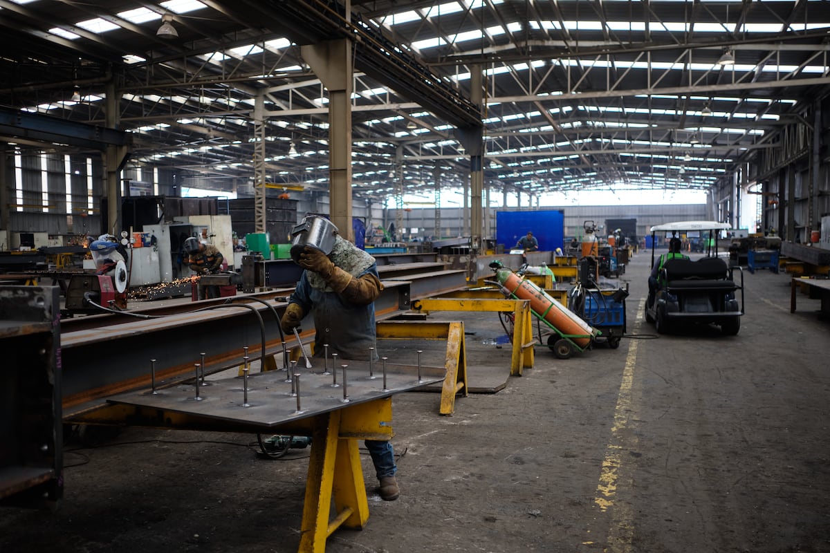 Aumento de aranceles de EE. UU. pone en riesgo la industria siderúrgica mexicana