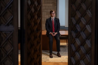 Illa, en la Sala de los Diputados del Palau de la Generalitat.